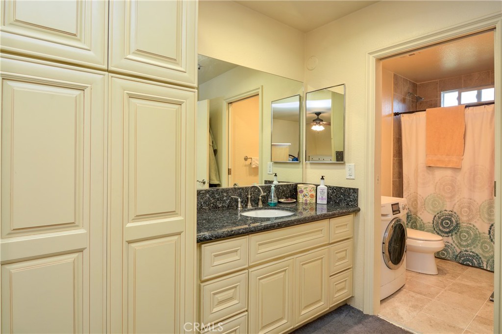 23732 Hillhurst Drive 38