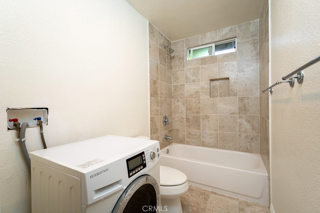 23732 Hillhurst Drive 38