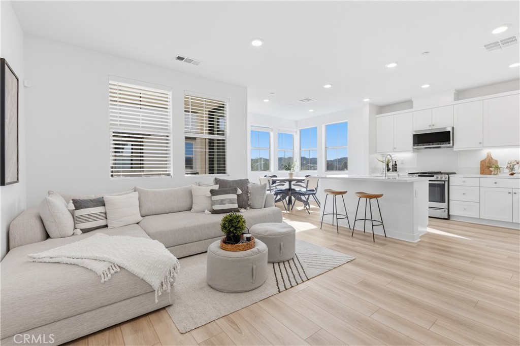 1300 Lasso Way 305
