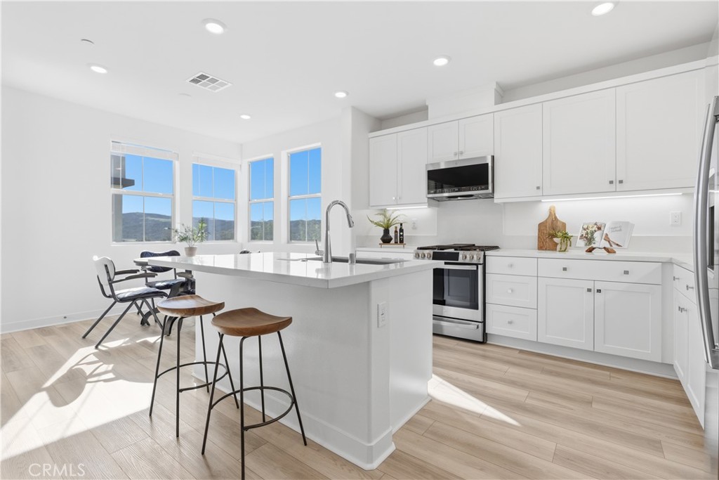 1300 Lasso Way 305