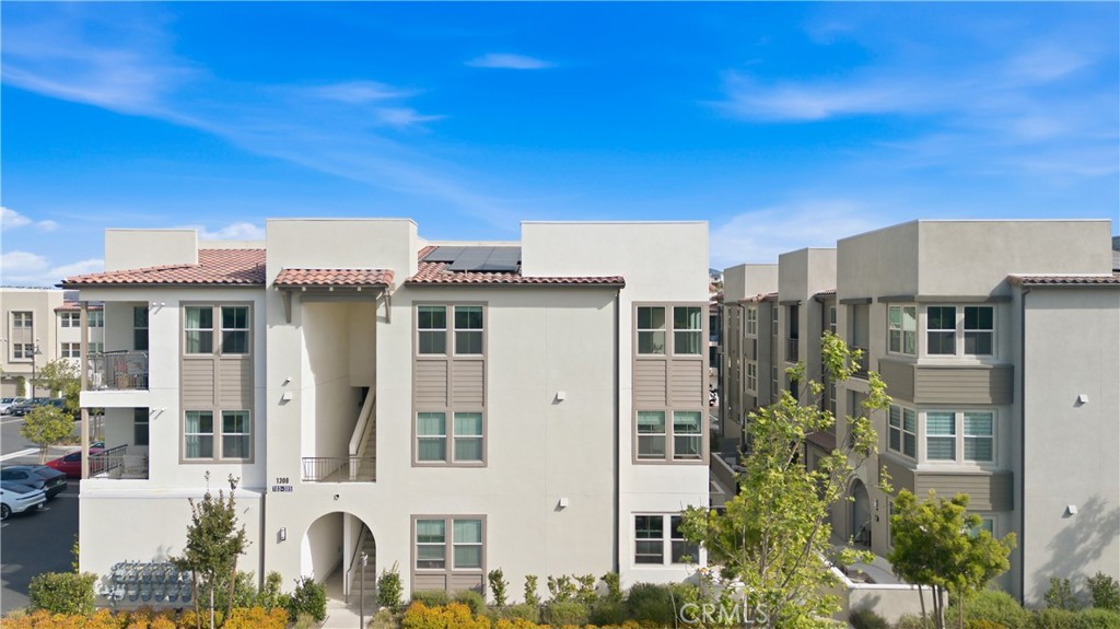 1300 Lasso Way 305