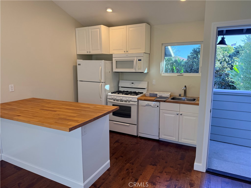 25422 Neptune Drive B