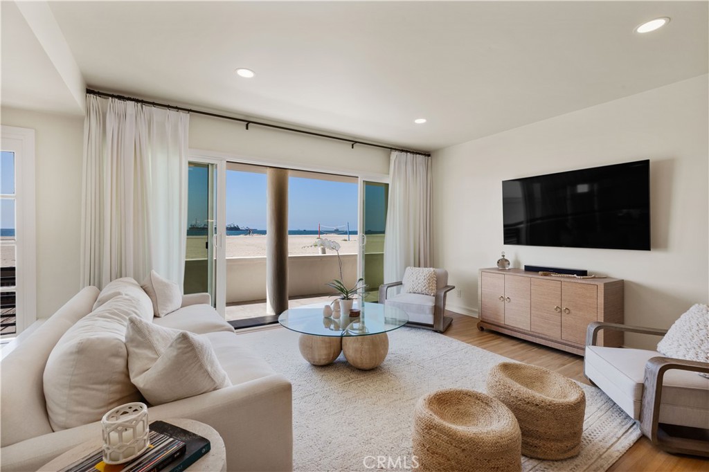 5537 E Seaside Walk