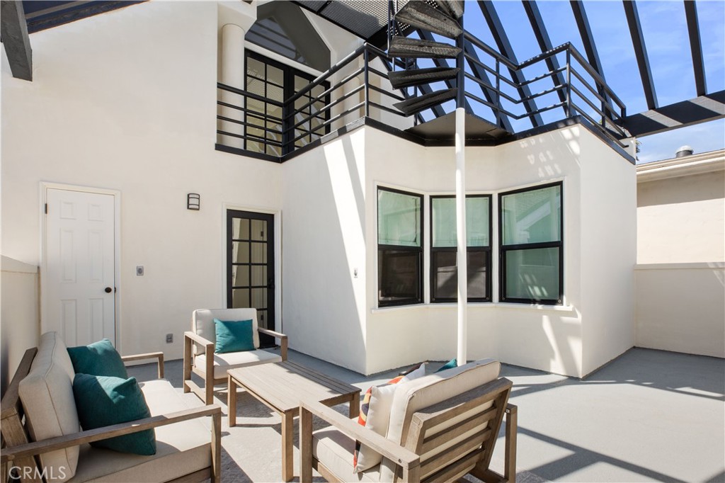 5537 E Seaside Walk