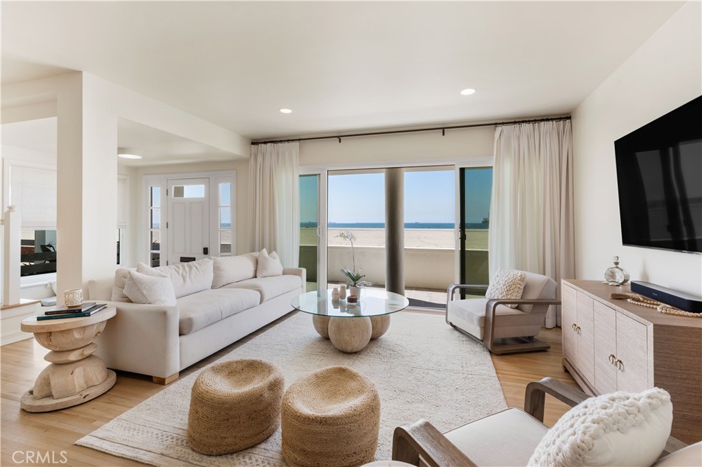 5537 E Seaside Walk