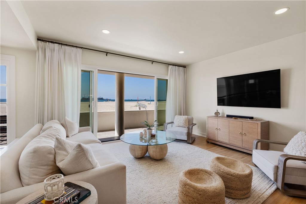 5537 E Seaside Walk