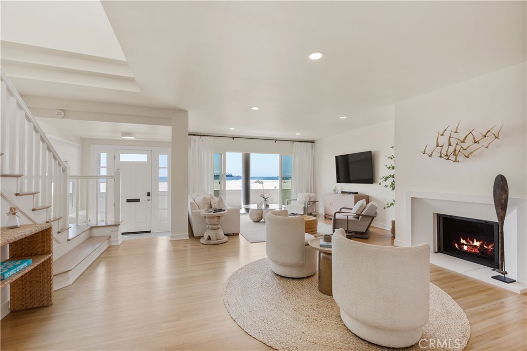 5537 E Seaside Walk