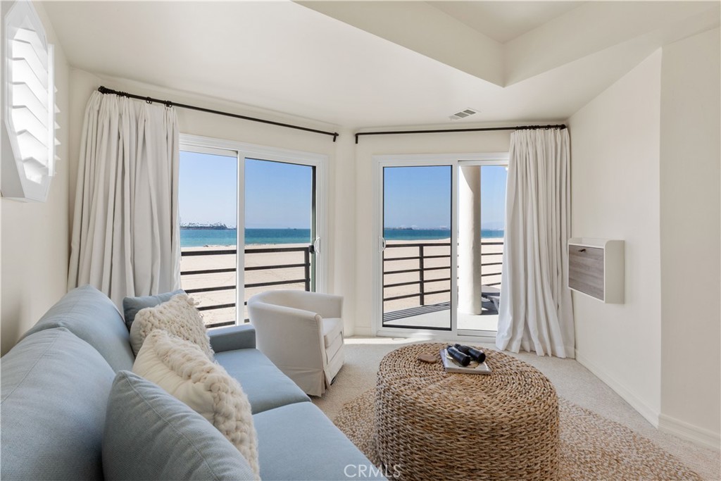 5537 E Seaside Walk