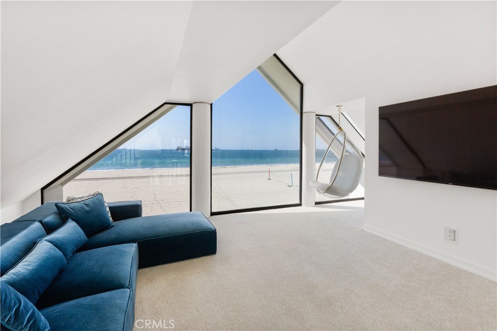 5537 E Seaside Walk