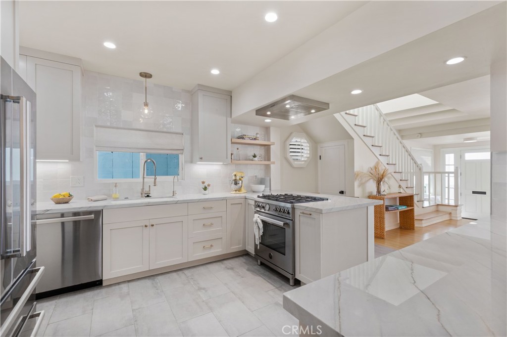 5537 E Seaside Walk