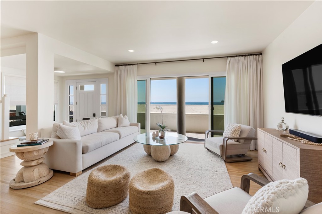 5537 E Seaside Walk