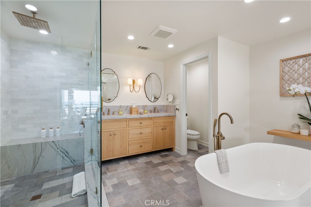 5537 E Seaside Walk