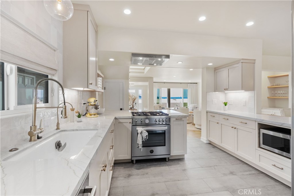 5537 E Seaside Walk