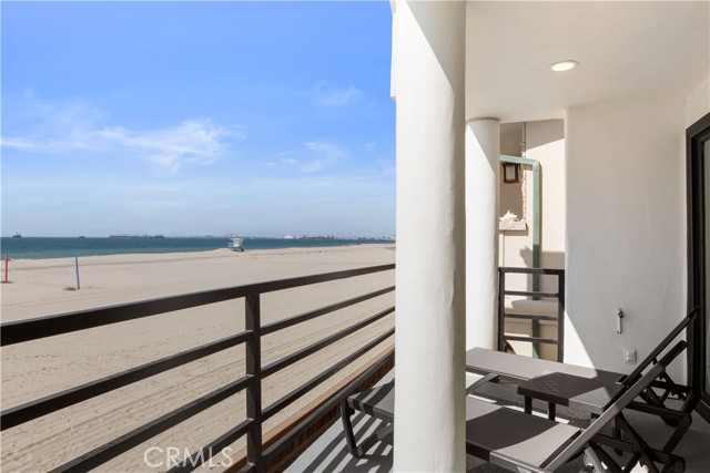 5537 E Seaside WALK