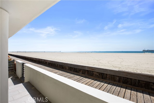5537 E Seaside WALK