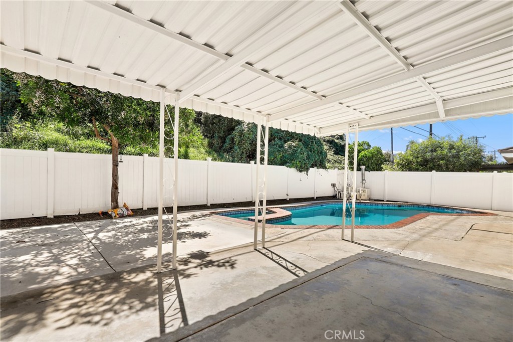 220 Gwynwood Avenue