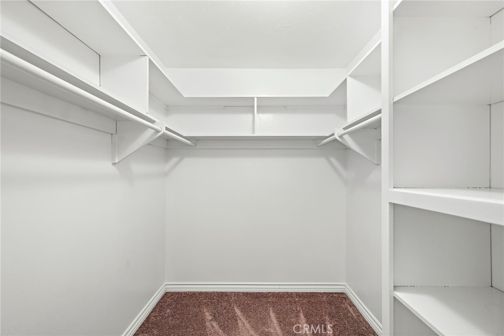 9111 Blackbird Avenue