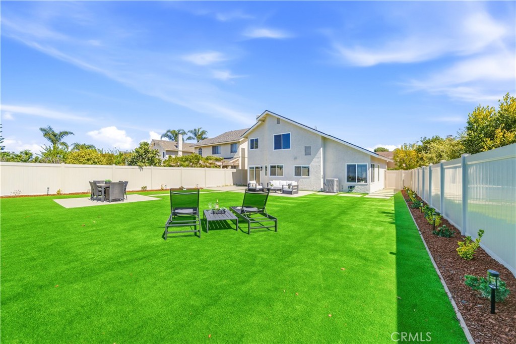 21041 Skylark