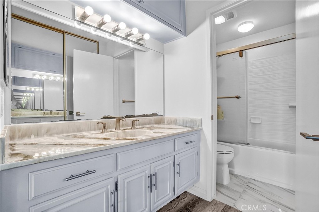 101 Scholz Plaza 224