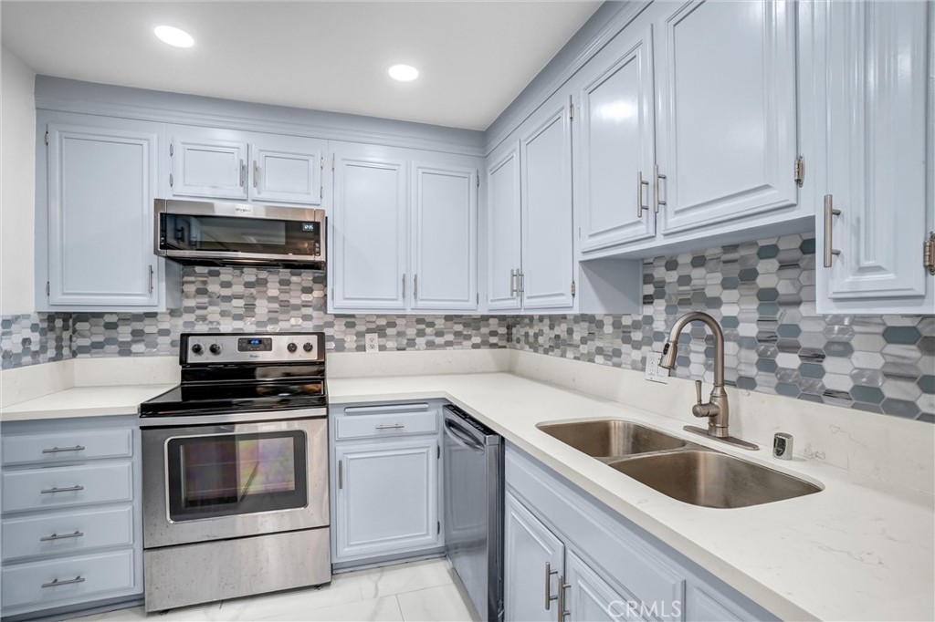 101 Scholz Plaza 224