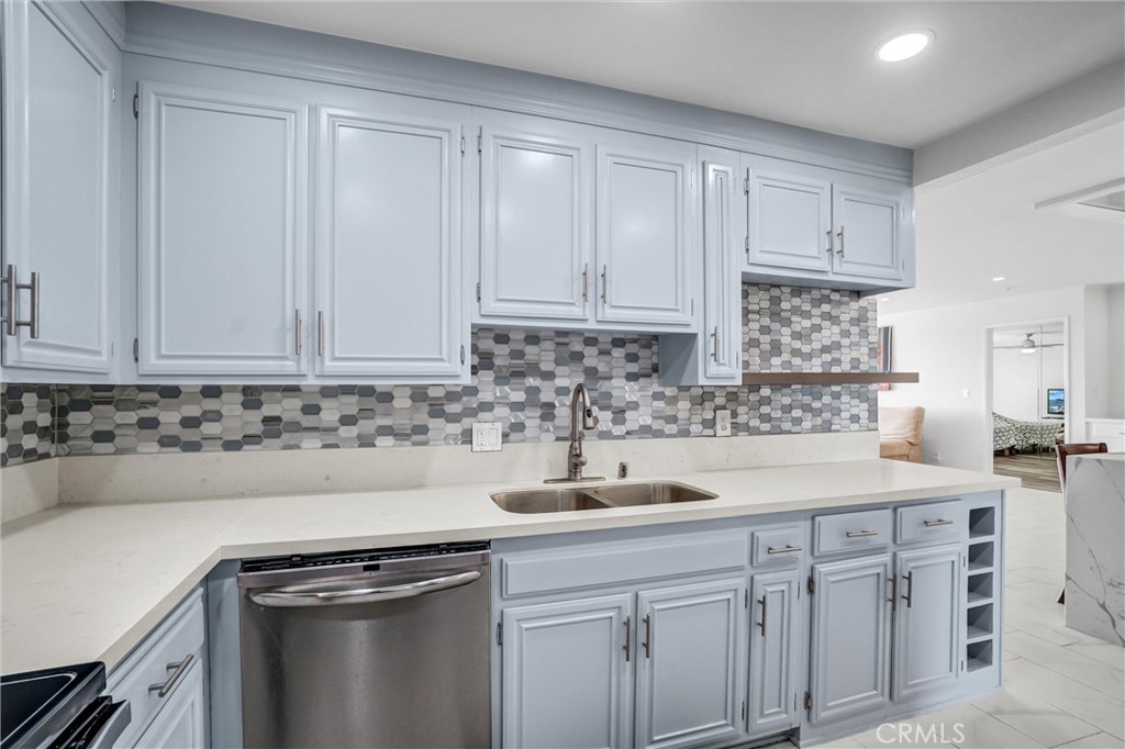 101 Scholz Plaza 224