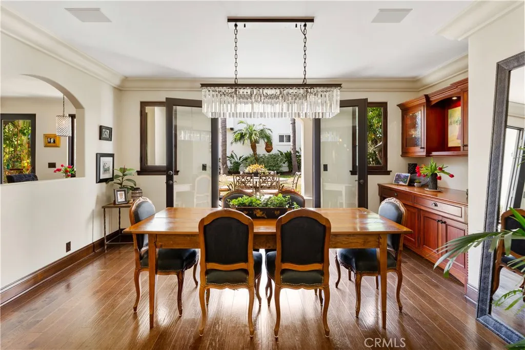219 Ximeno Avenue