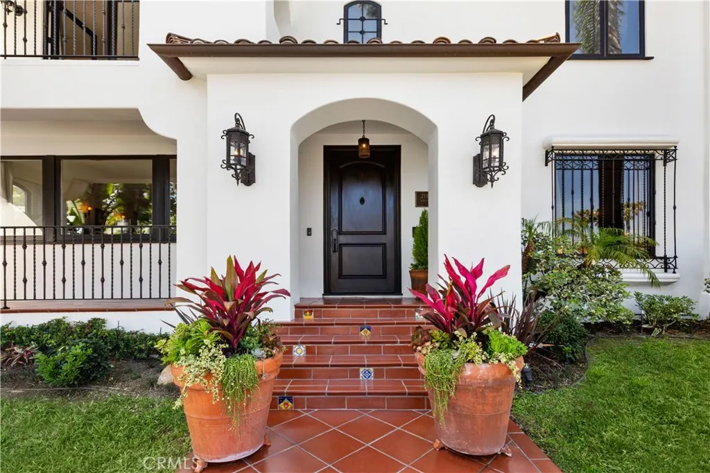219 Ximeno Avenue