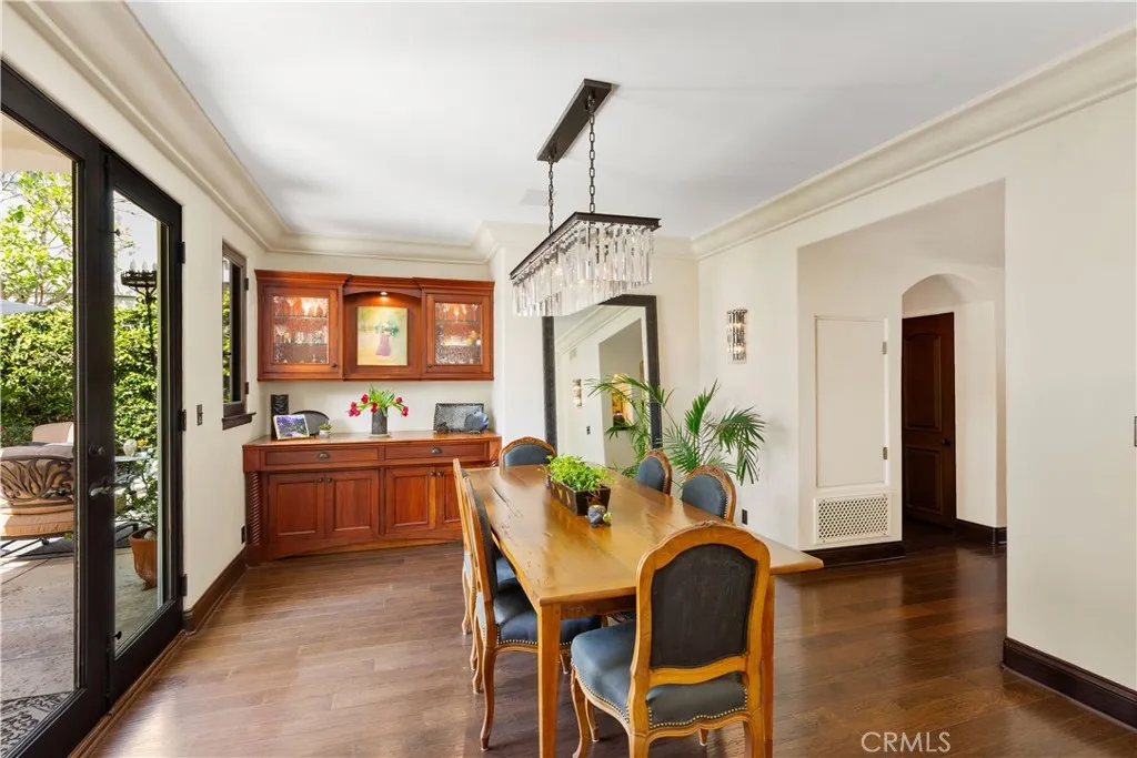 219 Ximeno Avenue