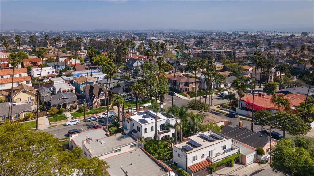 219 Ximeno Avenue