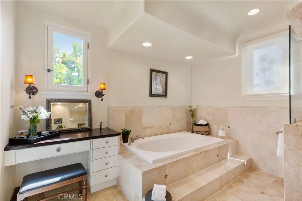 219 Ximeno Avenue