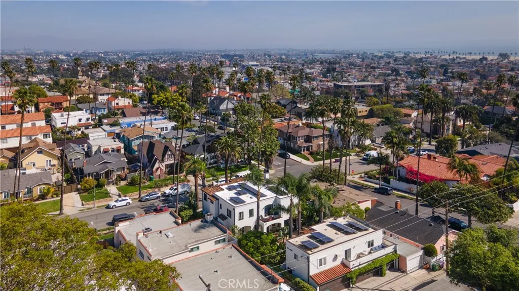 219 Ximeno Avenue