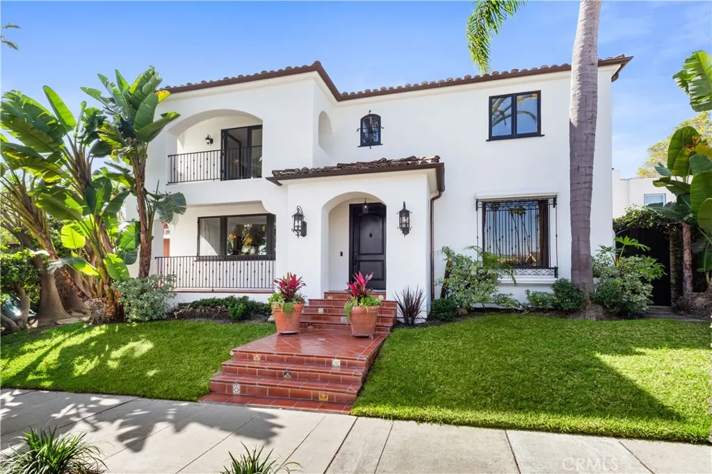 219 Ximeno Avenue