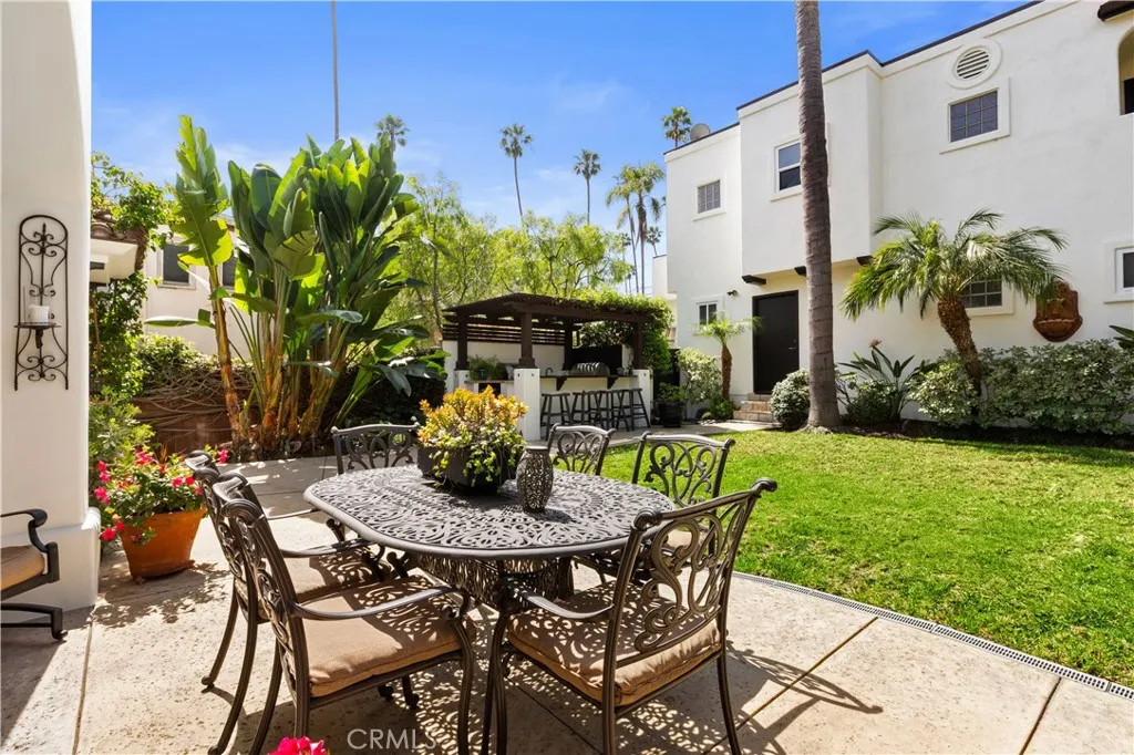 219 Ximeno Avenue