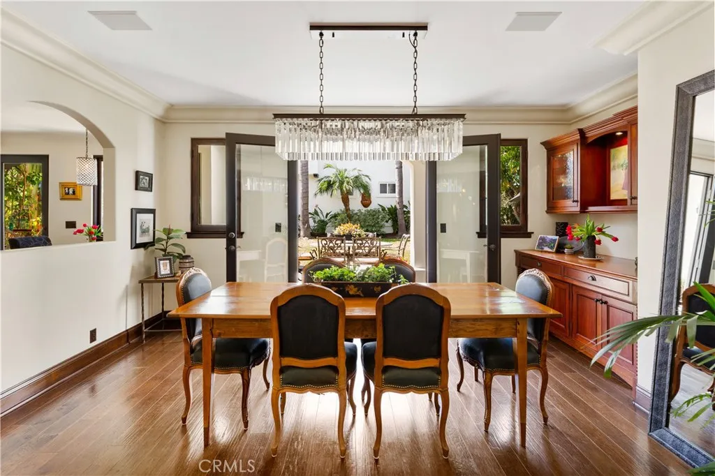 219 Ximeno Avenue