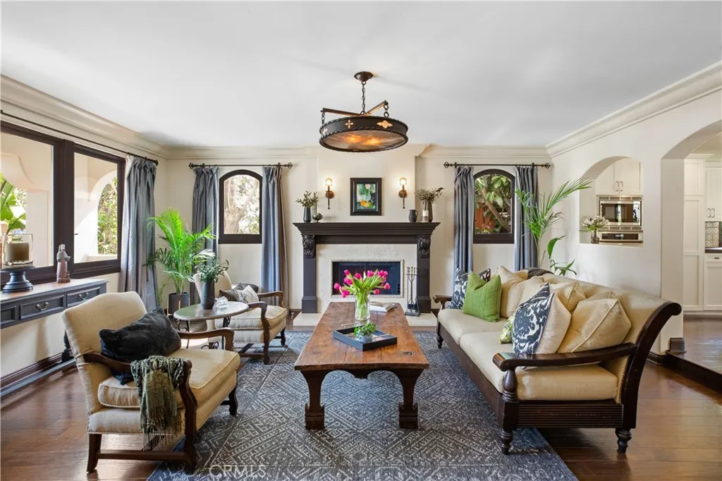 219 Ximeno Avenue