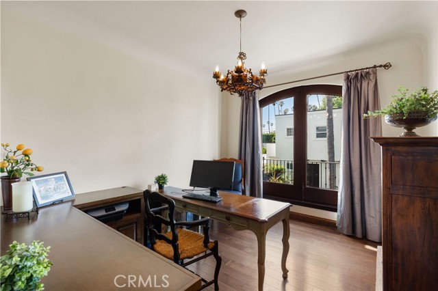 219 Ximeno AVE