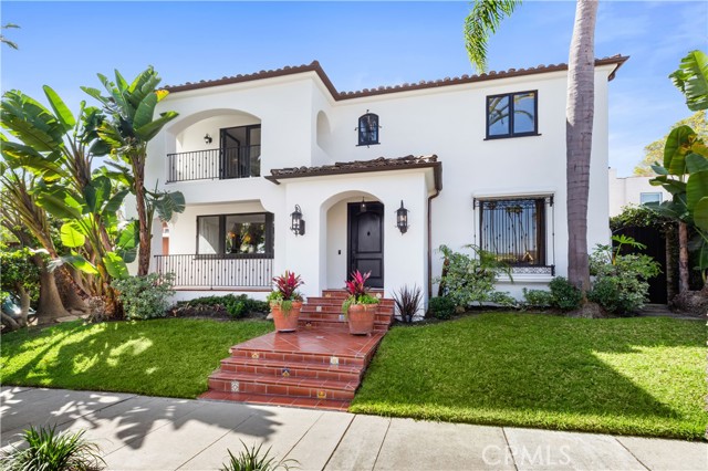 219 Ximeno AVE