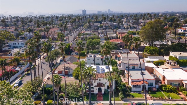 219 Ximeno AVE