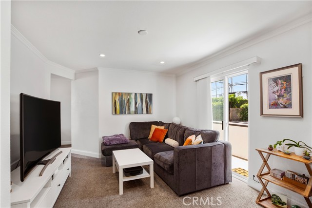 219 Ximeno AVE