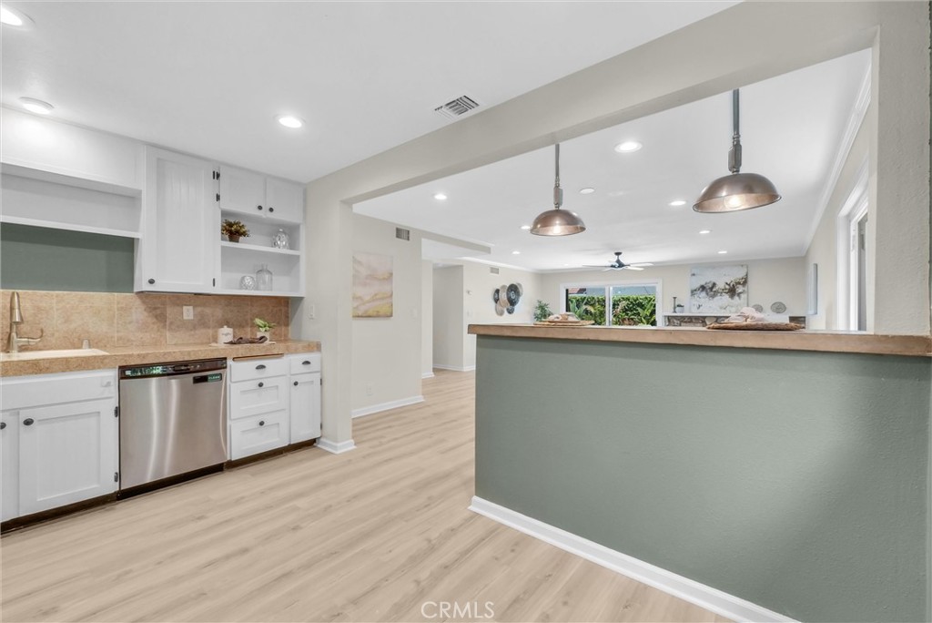 112 Stanford Lane