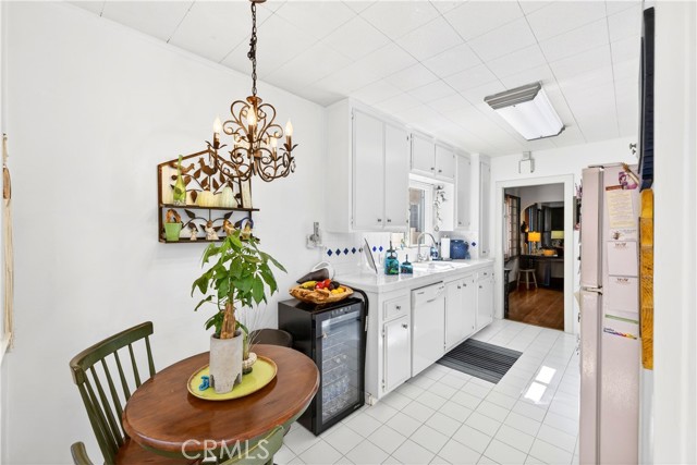 40 La Verne AVE