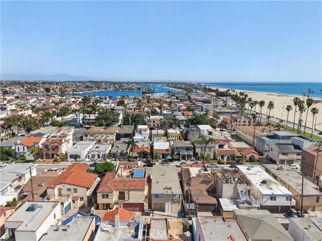 40 La Verne AVE