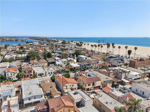 40 La Verne AVE