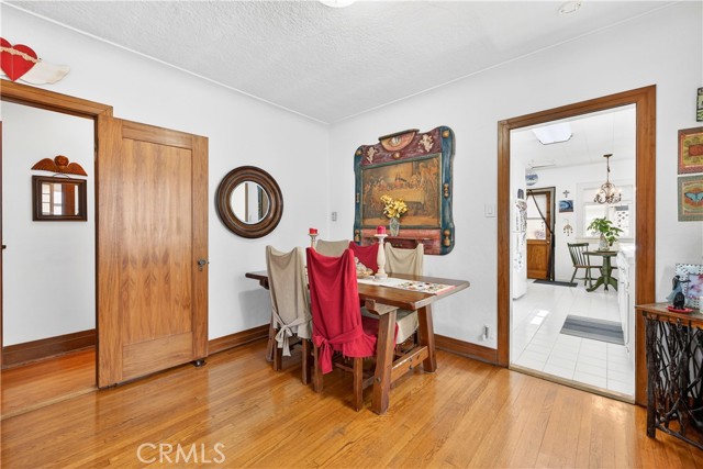 40 La Verne AVE