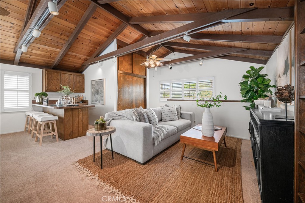 1135 Catalina Ave.