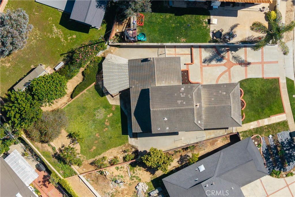 1135 Catalina Ave.