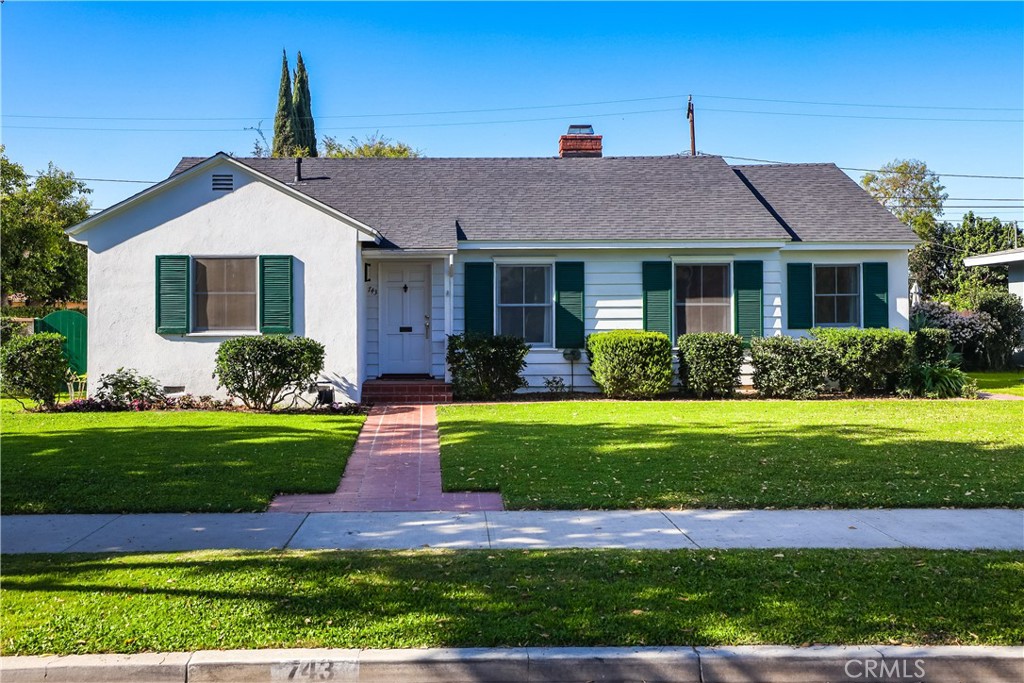 743 N. Janss St.