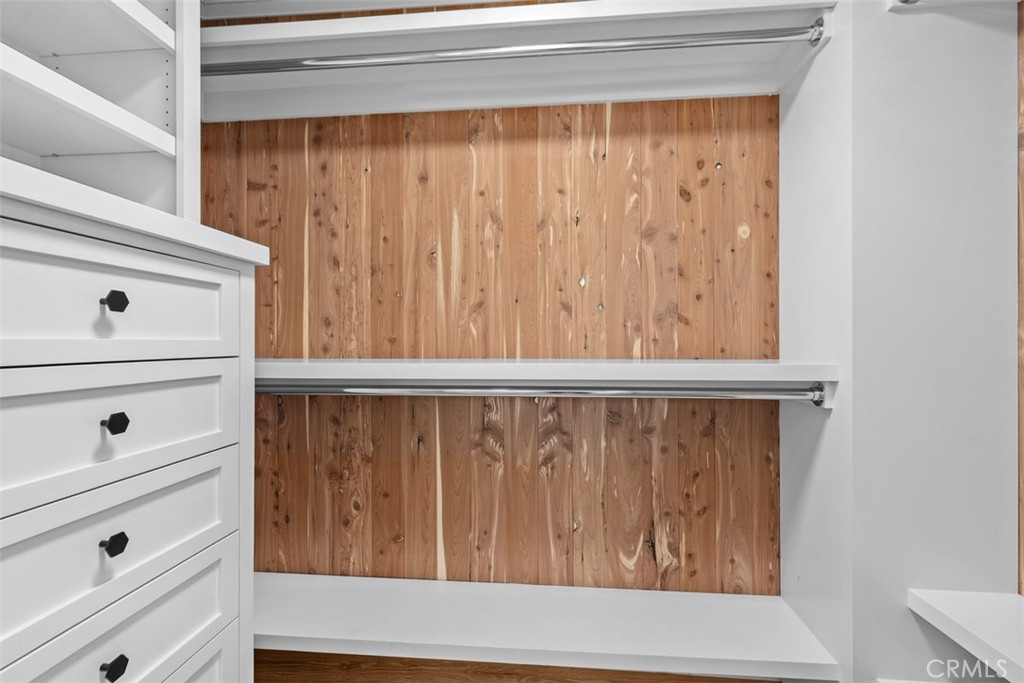 4482 Shorebird Street