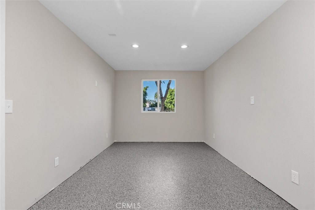 4482 Shorebird Street