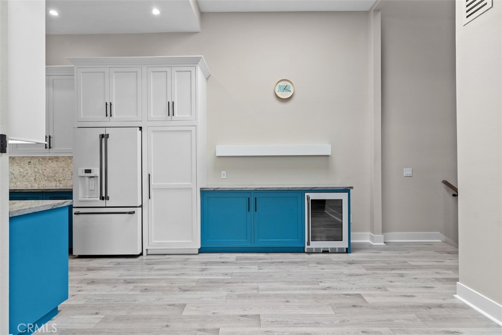 4482 Shorebird Street